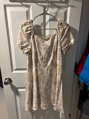 LOFT Cream and Beige Tropical Puff Sleeve Mini Dress